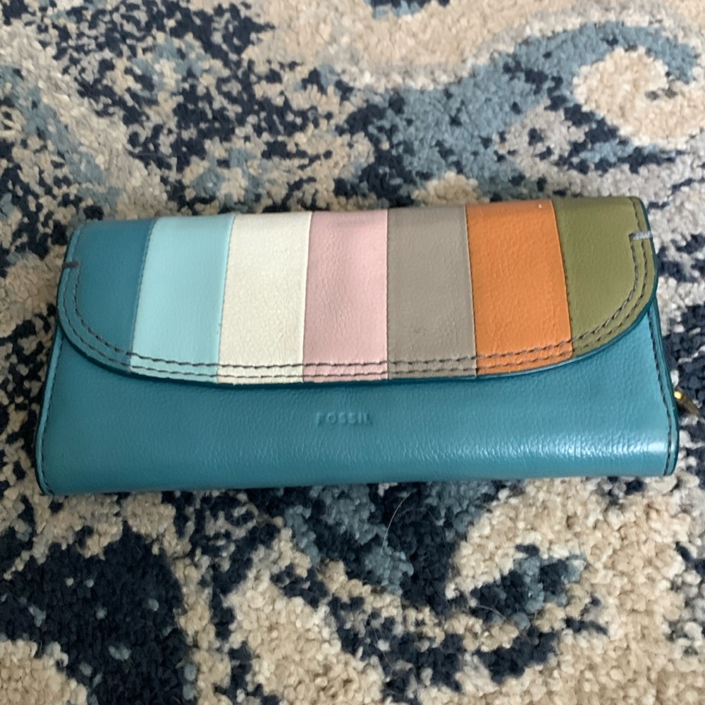 FOSSIL pebbled Leather multi color block wallet, clutch style.  7 3/4 “ x 4”